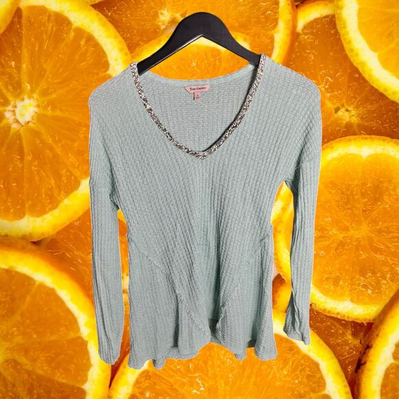 Juicy Couture Gray Rayon Blend Waffle Knit Jewel Trim V-Neck Sweater Size S - Picture 2 of 9